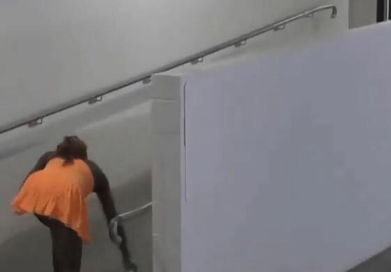 开云-怒摔球拍被拍下！高芙不满澳网直播：我们一点隐私都没有了