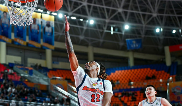 开云官网-CBA最新消息！曝广东宏远换掉麦考尔，山西男篮大将受伤